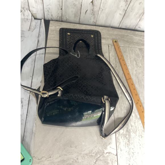 Tommy Hilfiger Monogram Nylon Backpack Black/Gold Vintage For Women - Picture 2 of 3